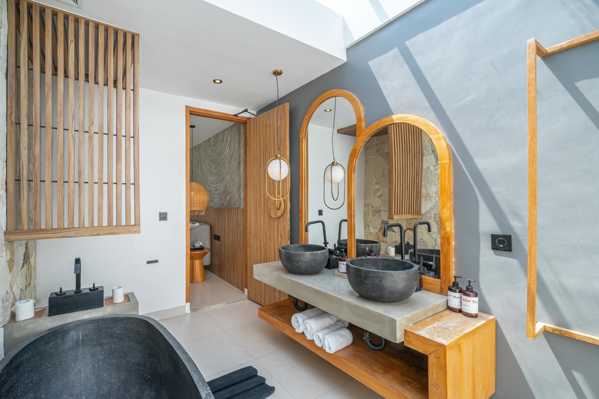 Selemadeg Villa Arunika - Stylish Tropical 2Br Villa Close To Nyanyi Beach! מראה חיצוני תמונה
